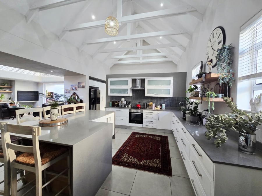 4 Bedroom Property for Sale in Kingswood Golf Estate Western Cape